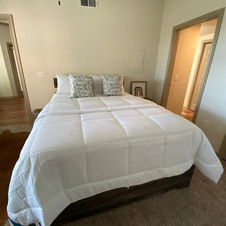 Bright & Modern Galleria Suite! 5 Star Location, Self Check In & Free Parking 휴스턴 외부 사진