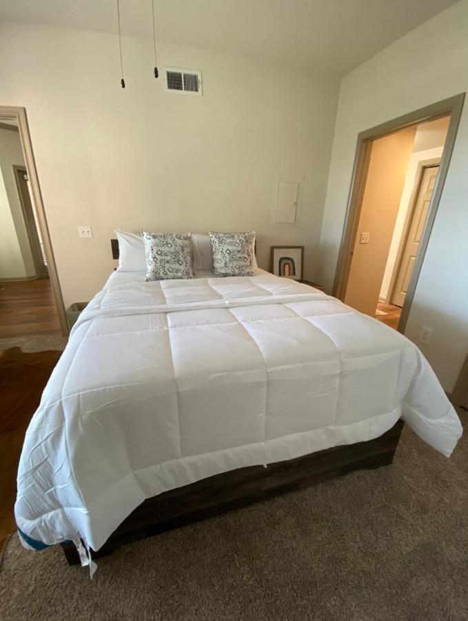 Bright & Modern Galleria Suite! 5 Star Location, Self Check In & Free Parking 휴스턴 외부 사진